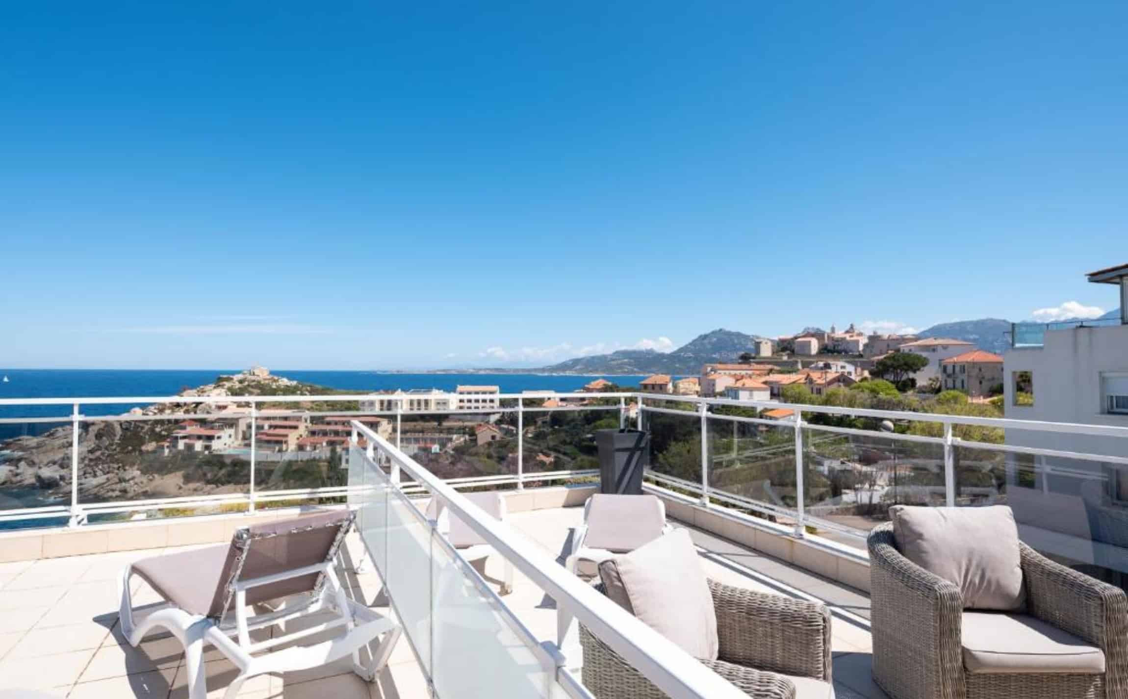 hotel revellata terrasse où dormir à calvi