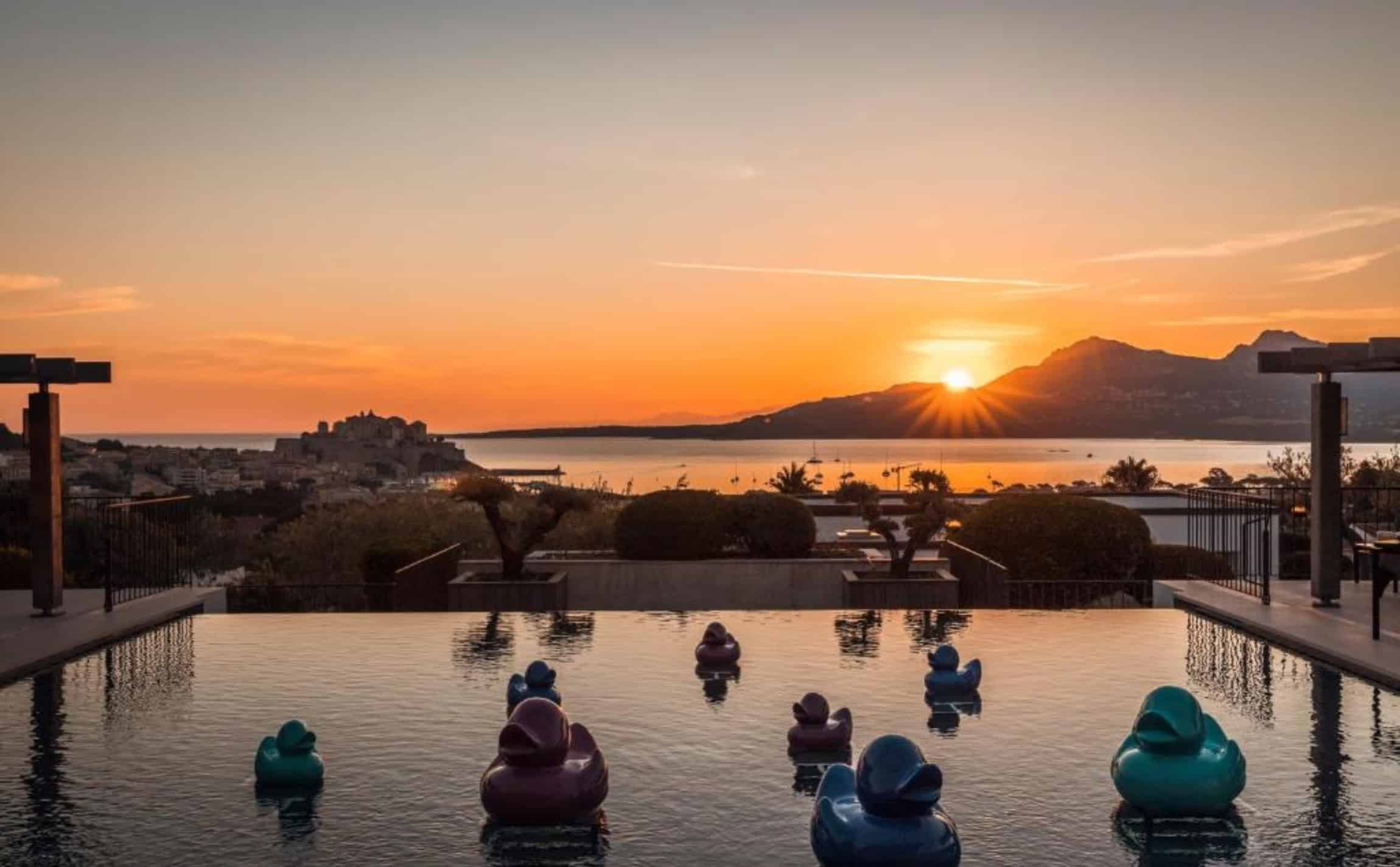 la villa calvi piscine