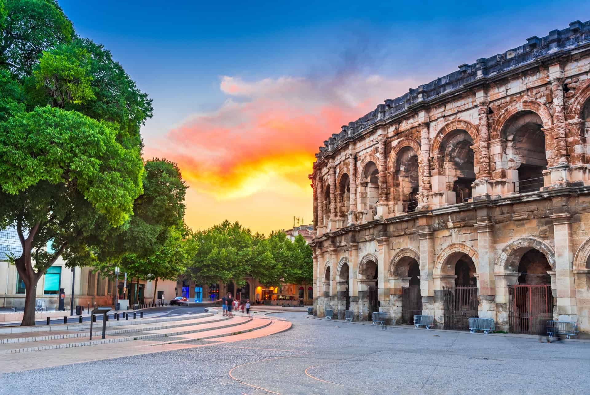 nimes