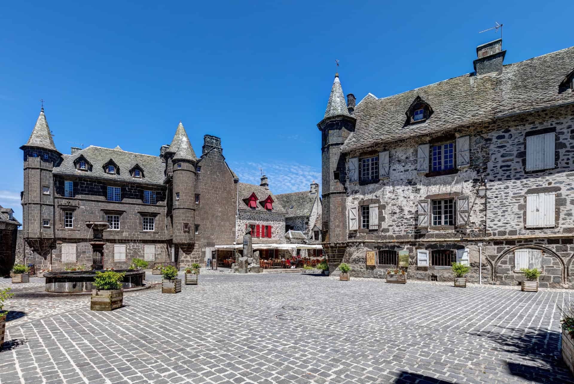 salers les plus beaux villages de france