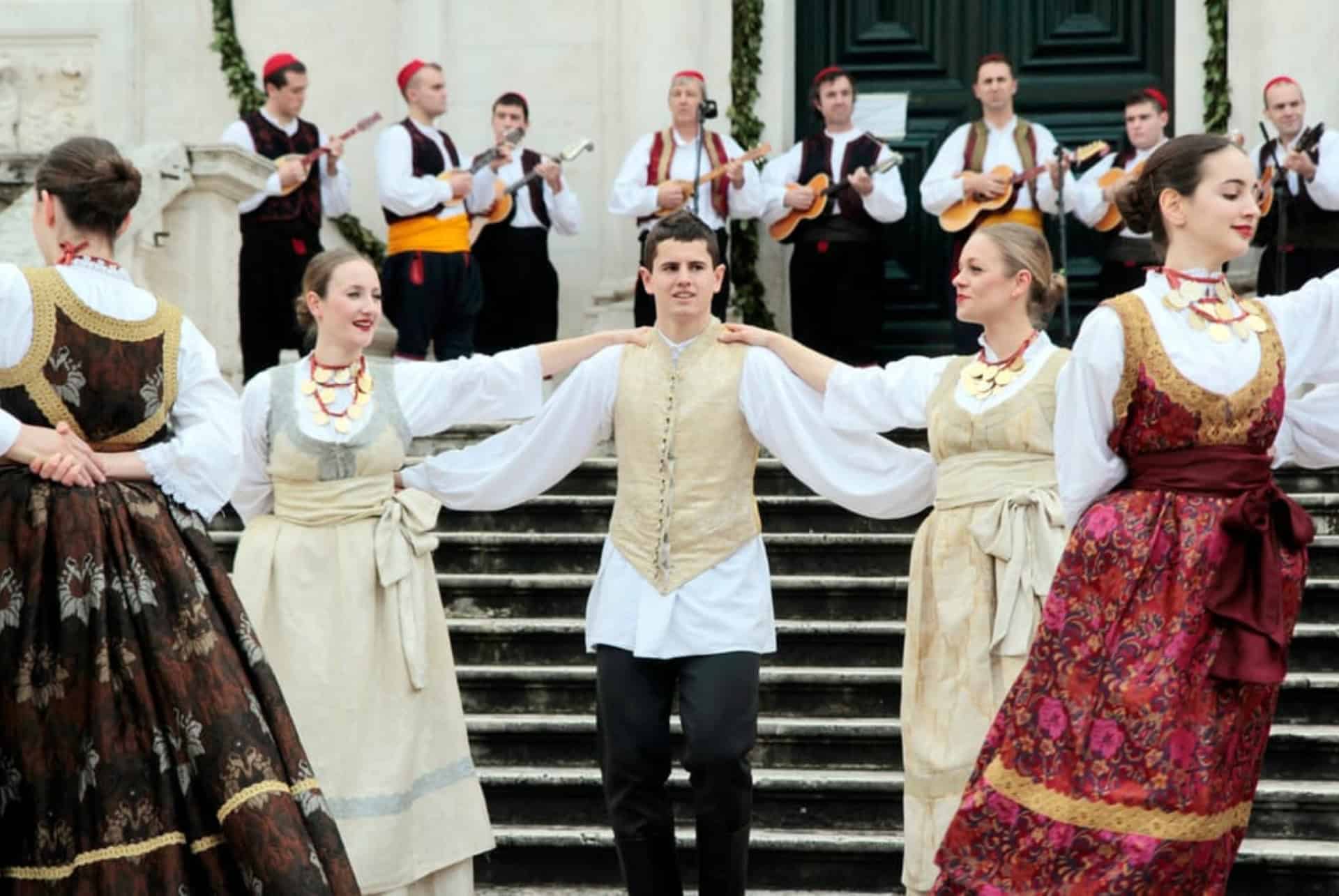 spectacle folklore croate