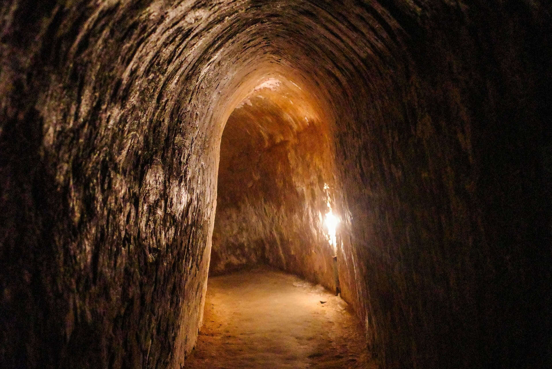 tunnel cu chi