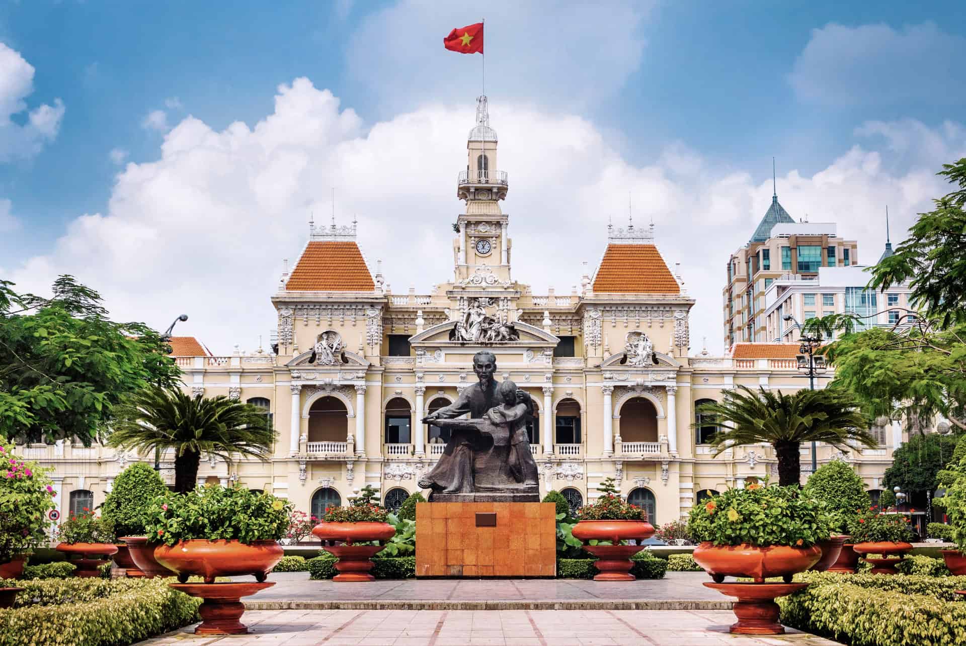 vietnam en juillet ho chi minh hotel de ville