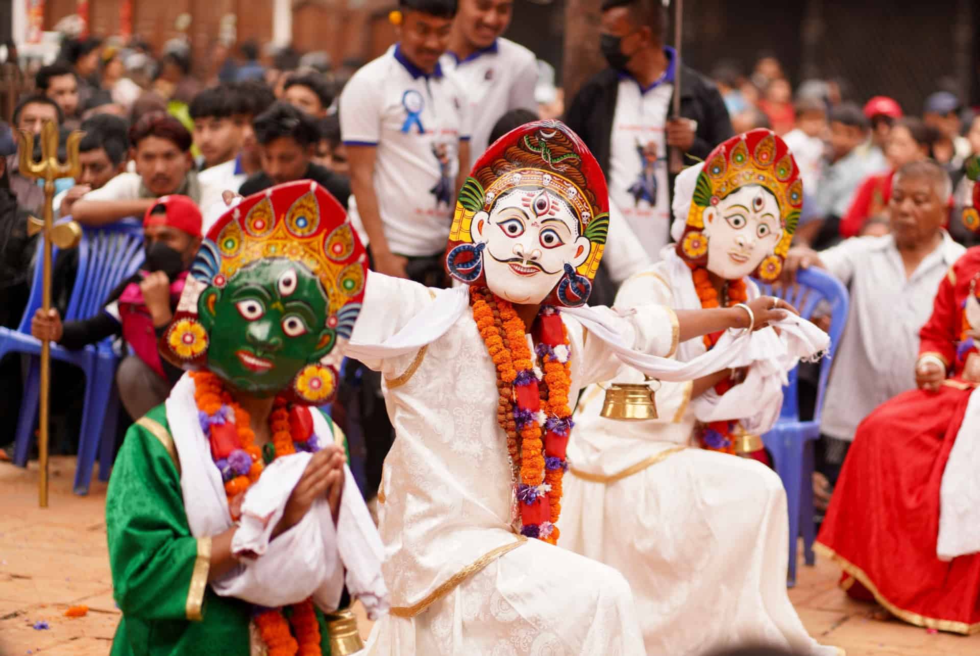 costume traditionnel nepalais