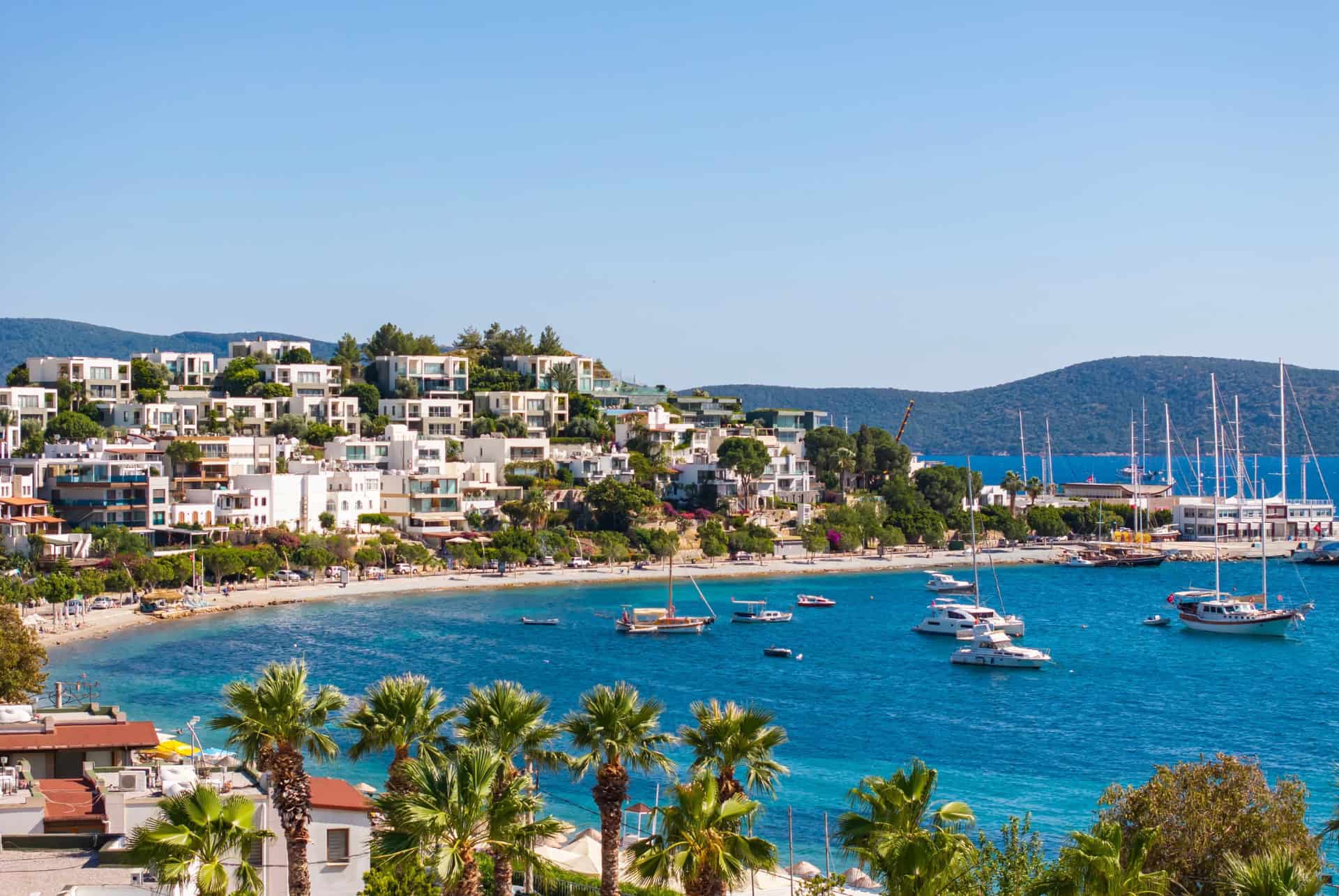 cote de la ville turque de bodrum sur la mer egee