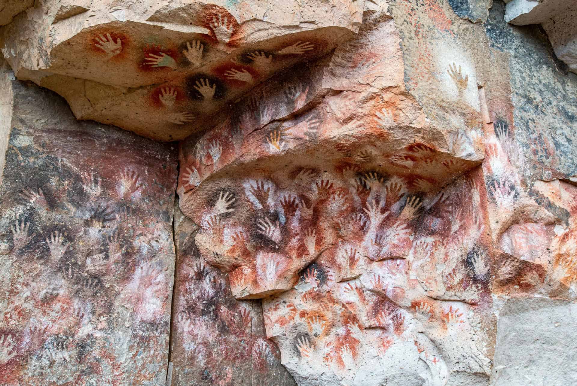 cueva de las manos argentine