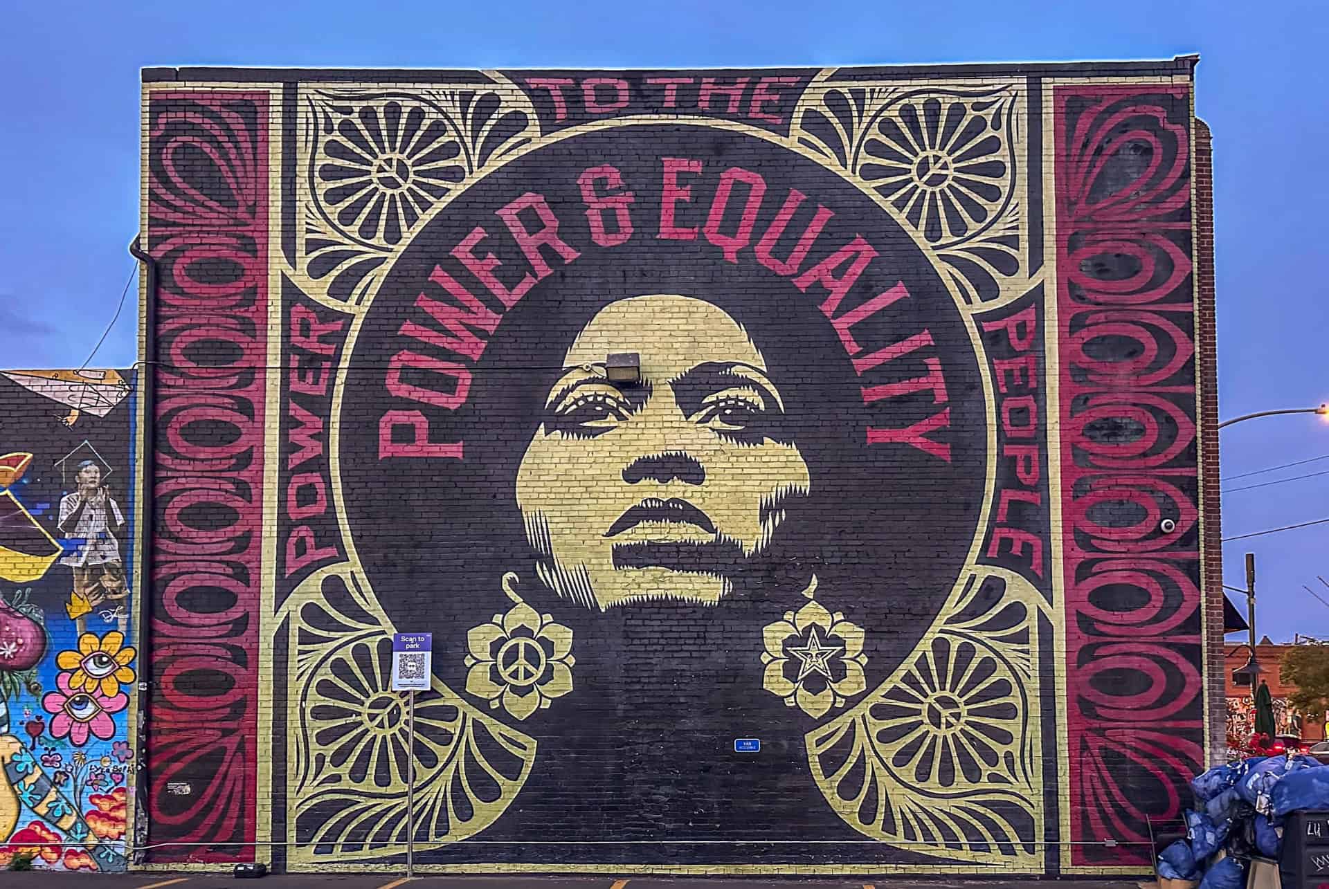 fresque mural au quartier de rino
