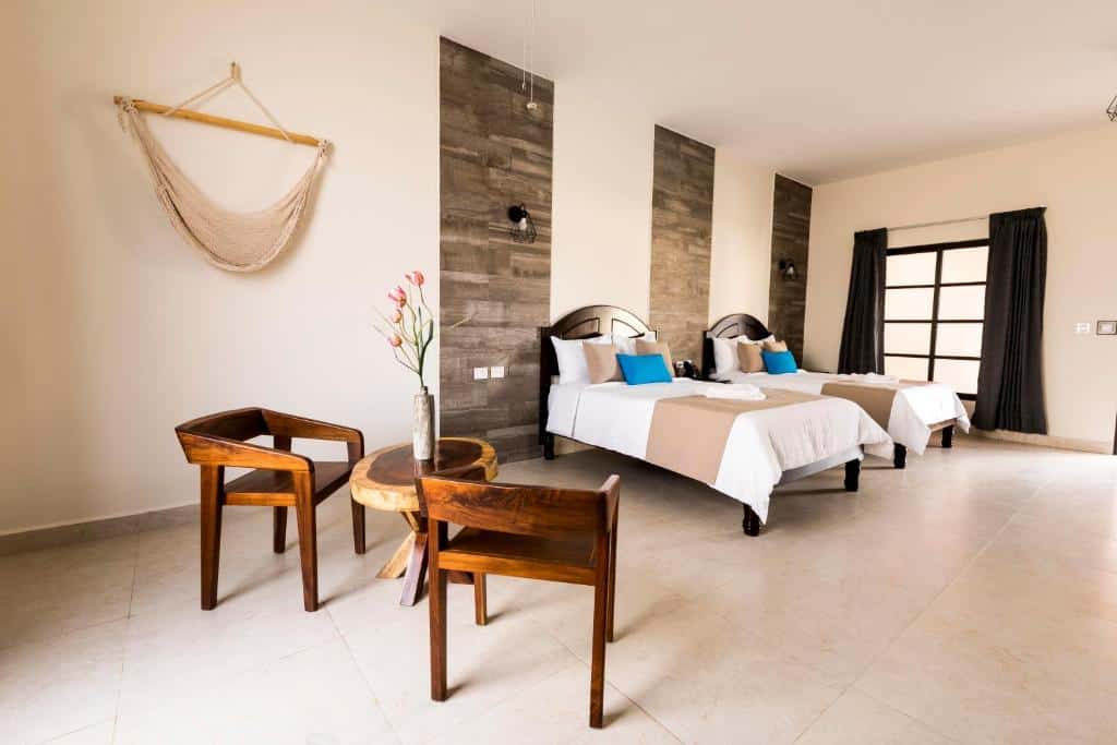hotel los frailes