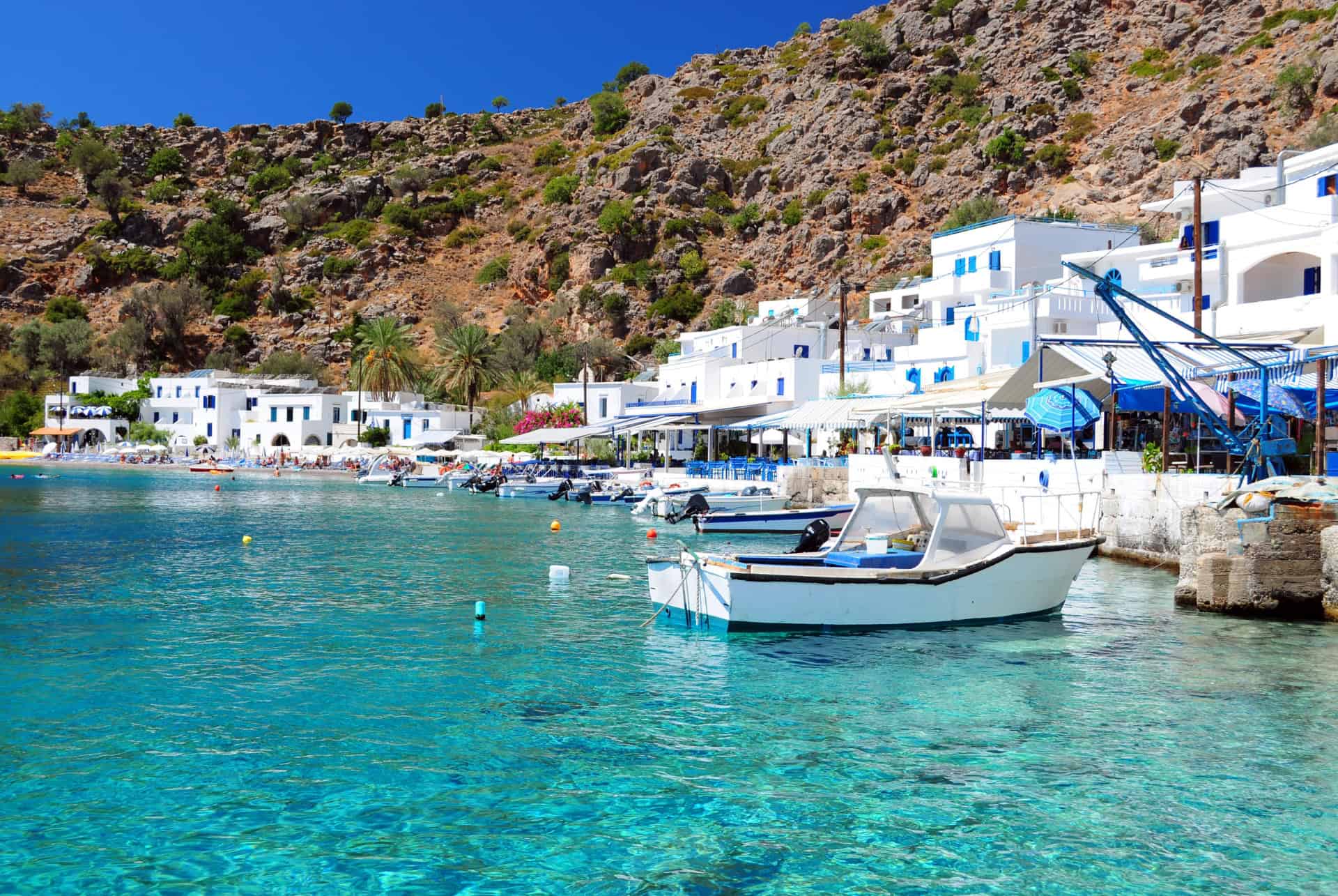 la crete en septembre village cotier de loutro
