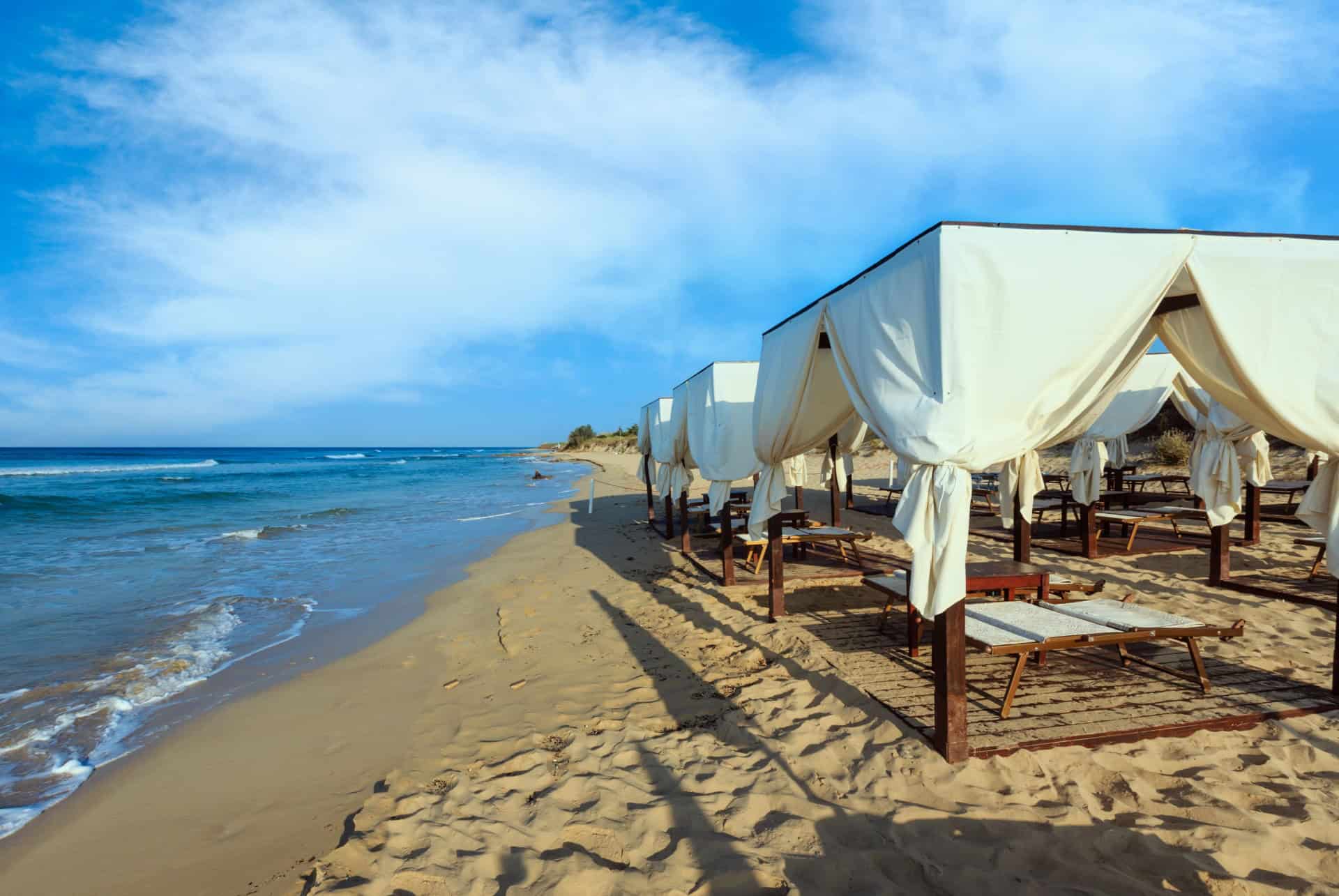 lit plage pouilles
