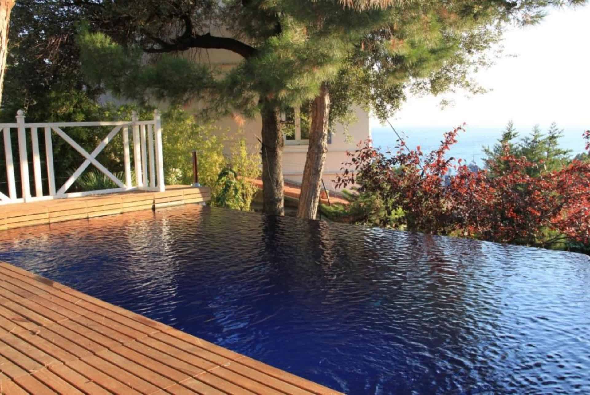 luna marseille villa