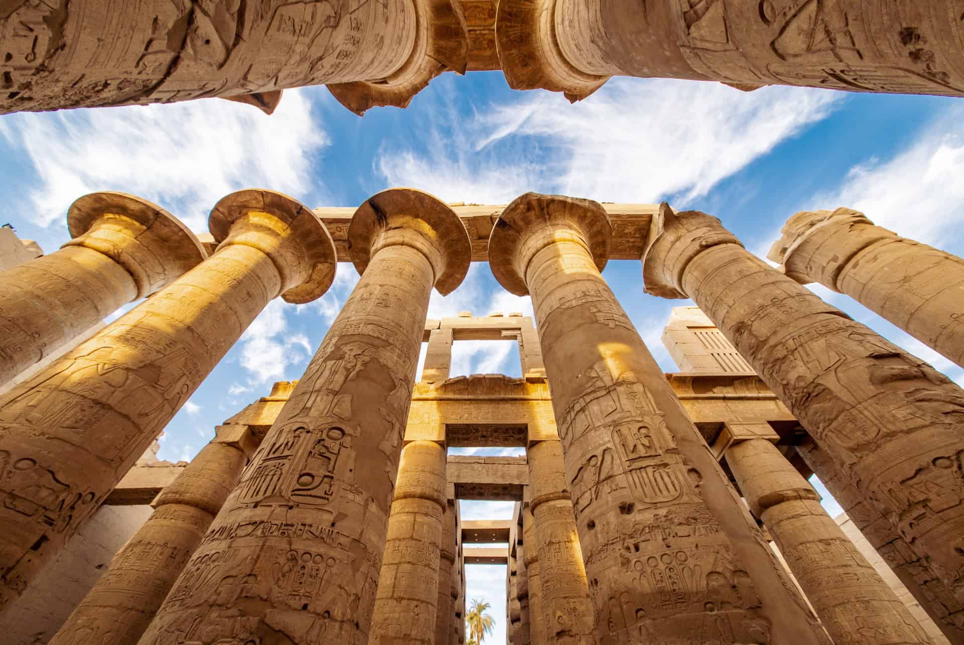 que faire en egypte decouvrir la salle des colonnes a karnak