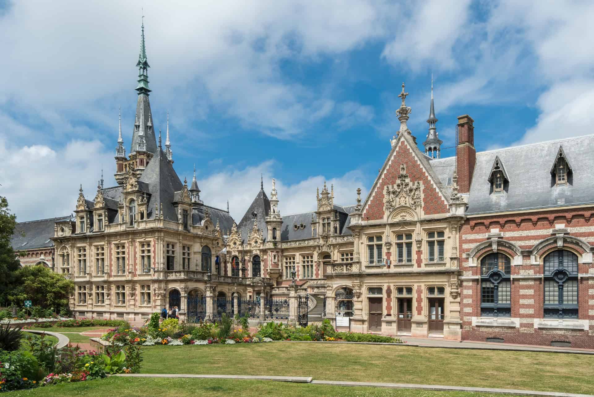 que faire en normandie visiter le palais benedictine