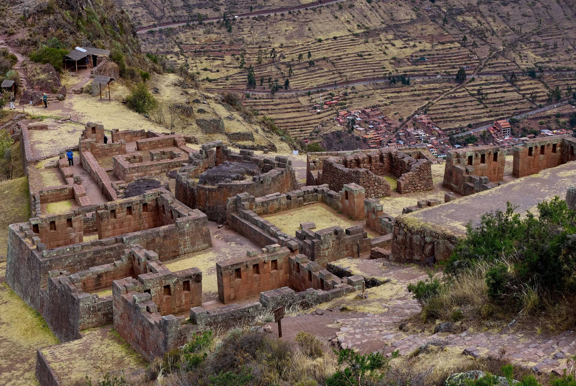 ruines archeologiques de pisac au perou
