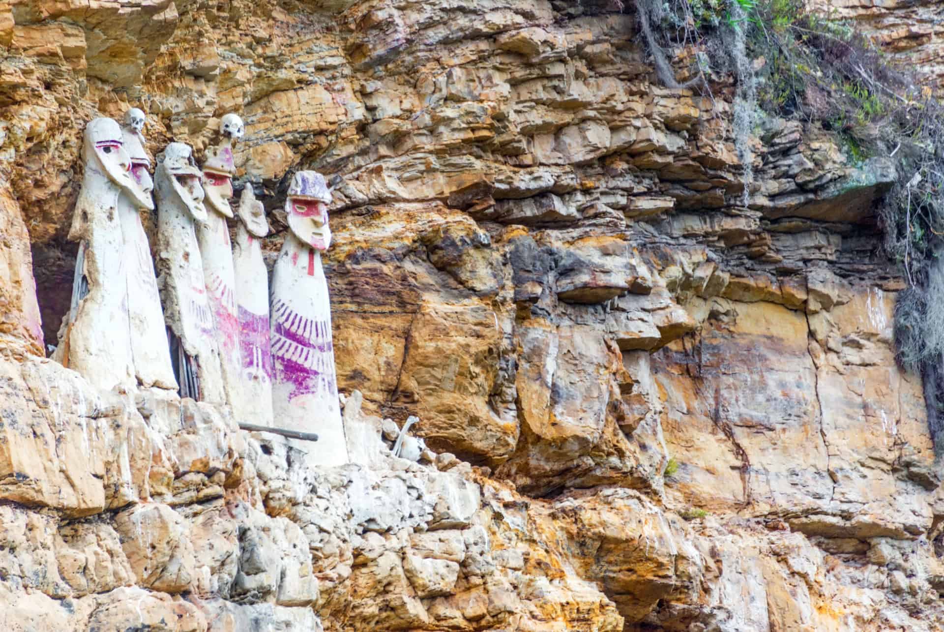 sarcophages de karajia perou