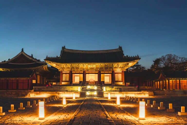 Visite guidée nocturne des palais, temples et marchés