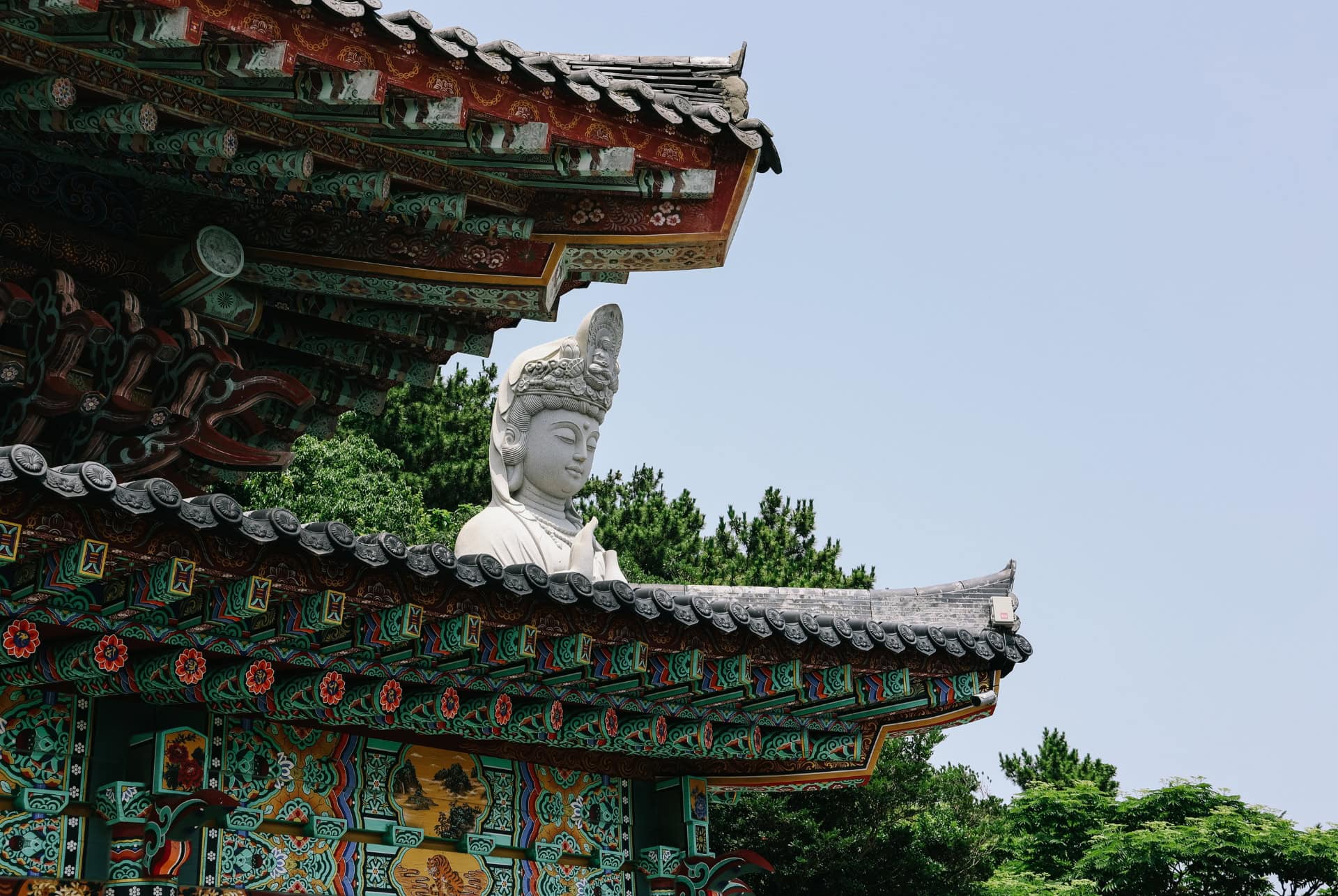 temple sanbanggulsa jeju