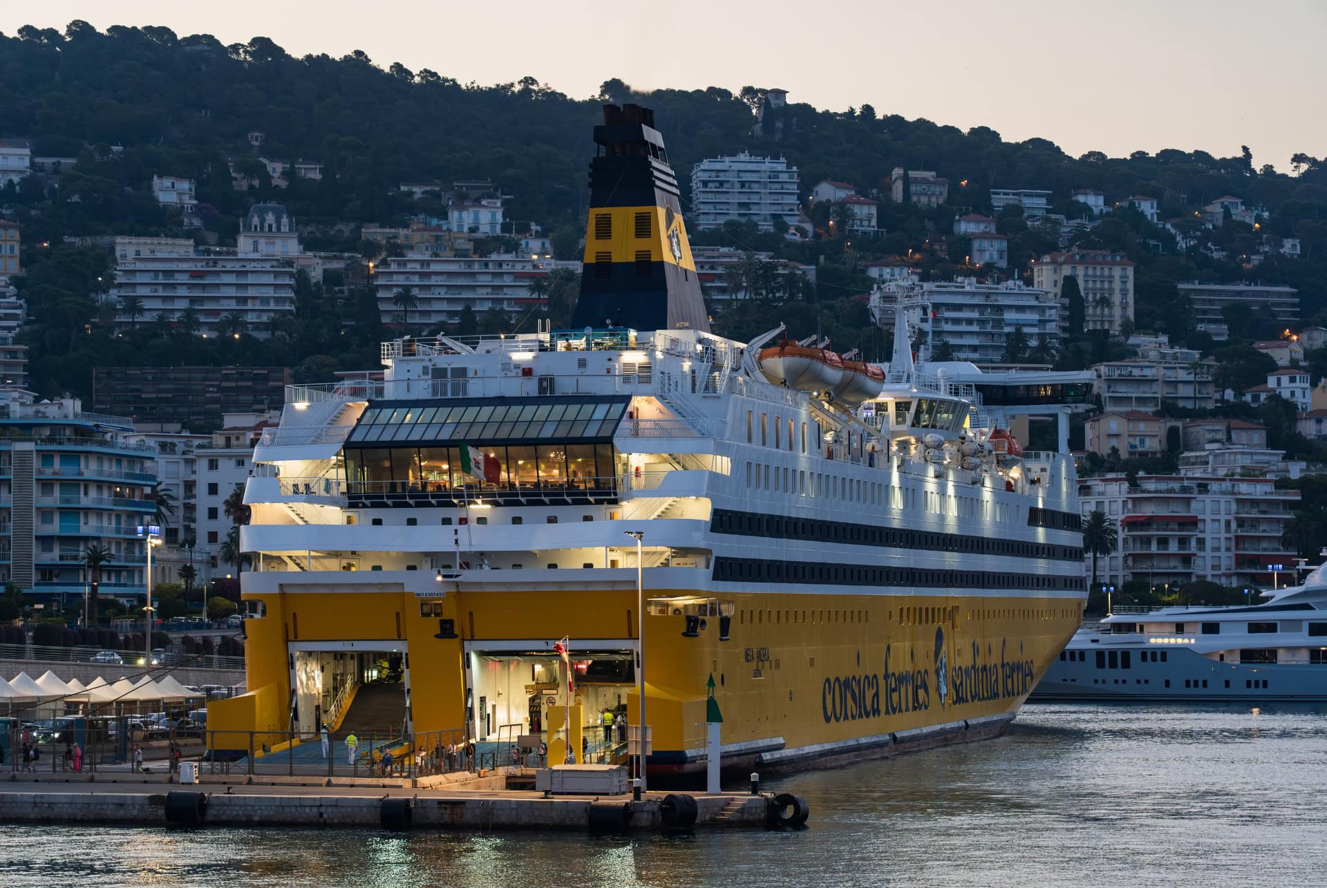 traversee en ferry depuis nice