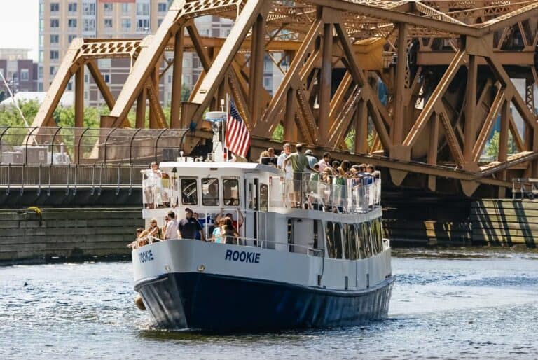 Croisière touristique historique