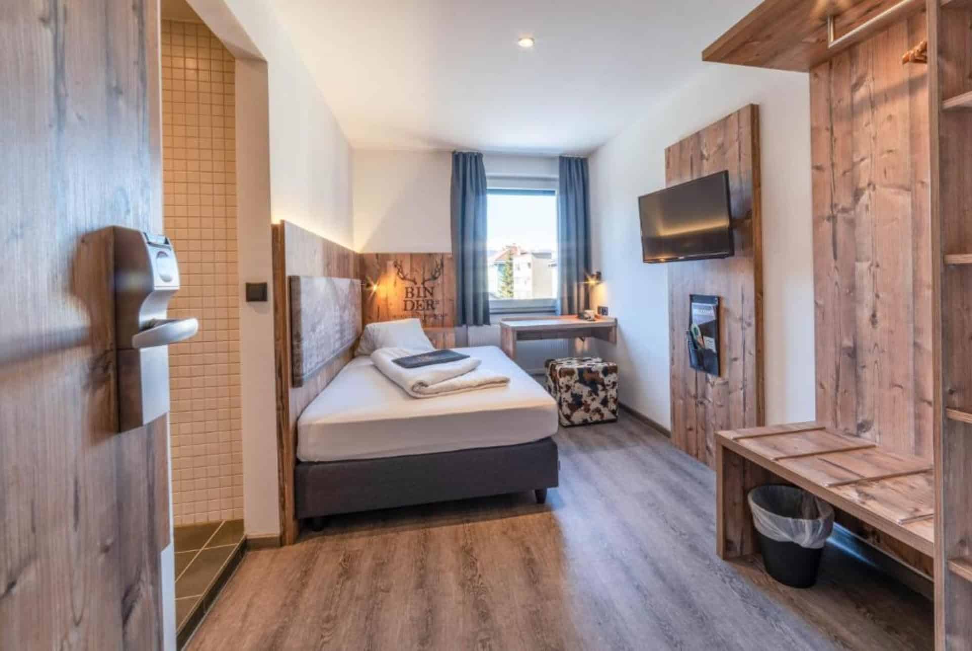 binders budget city mountain hotel studio binders budget city mountain hotel studio