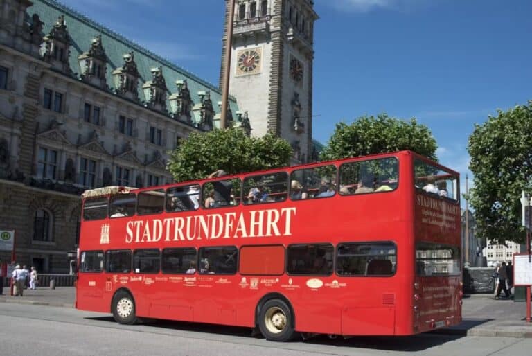Bus touristique à Hambourg