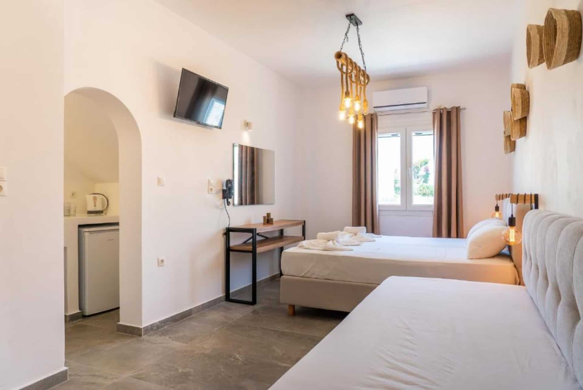 eleftheria studios antiparos