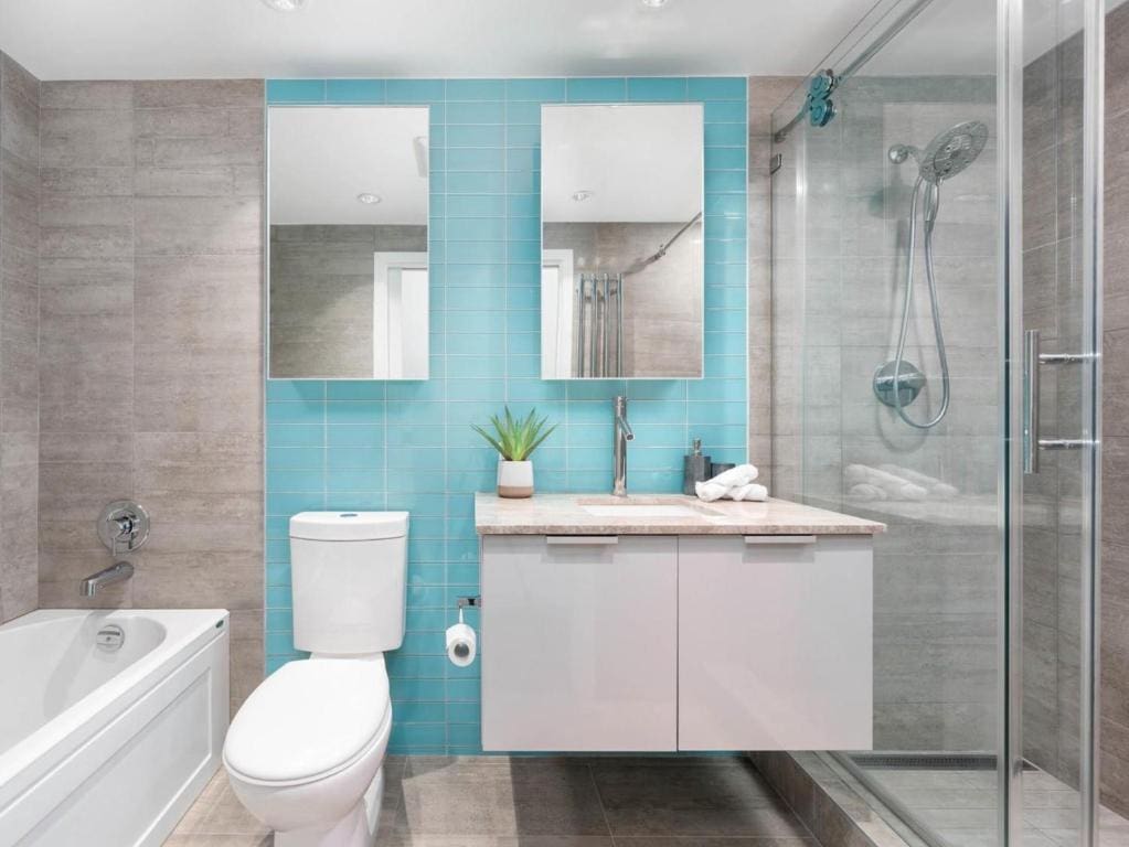 modern downtown stay vancouver canada