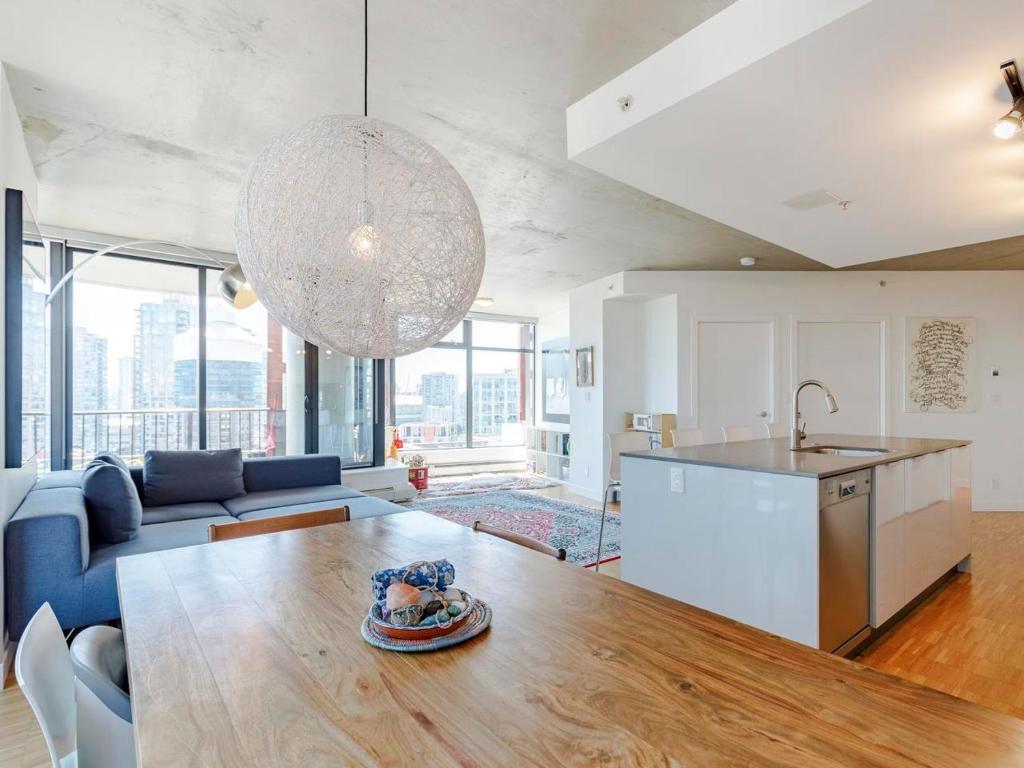 modern downtown stay