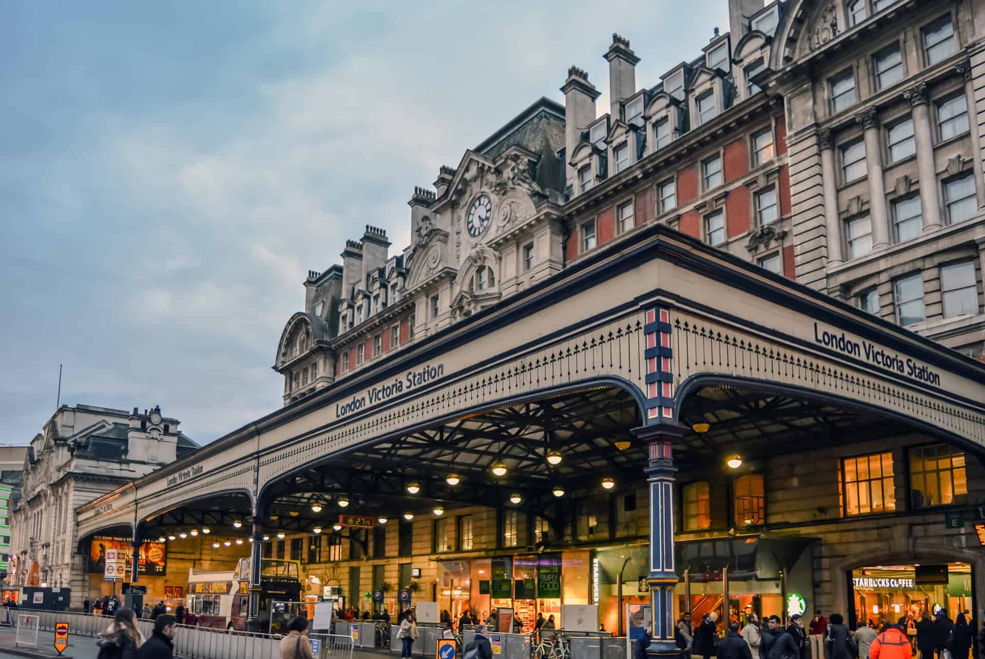 victoria station