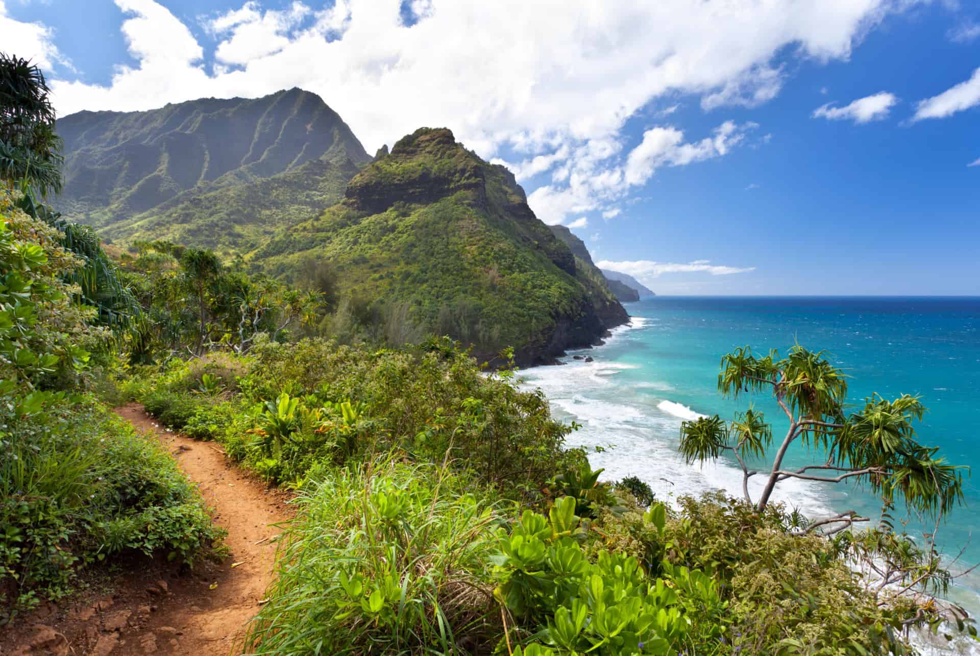vue du sentier kalalau a kauai