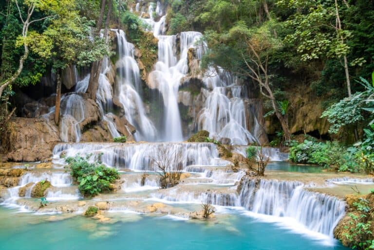 Excursions aux grottes de Pak Ou et chutes de Kuang Si