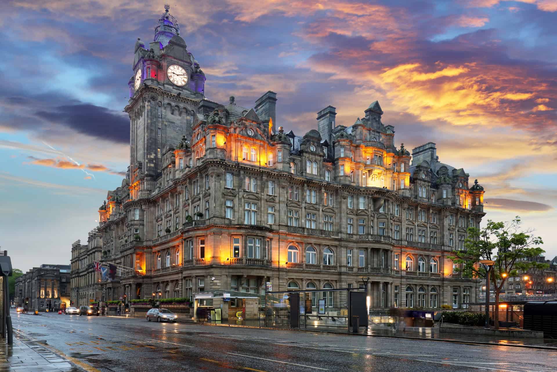 coucher de soleil a princes street