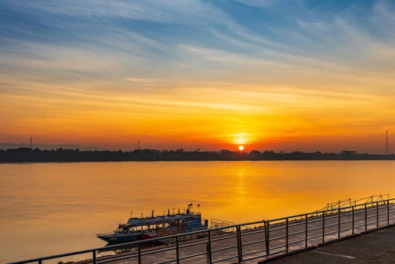 Croisière sur le Mékong au coucher de soleil