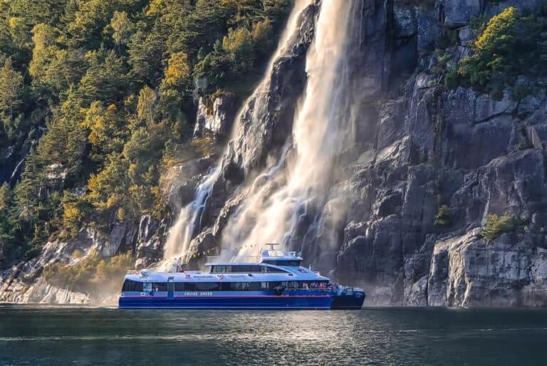 Croisière panoramique dans les fjords vers Lysefjord et Preikestolen