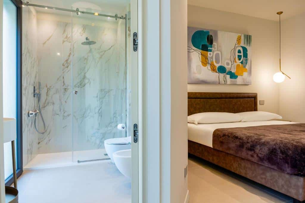 hera rooms and suites
