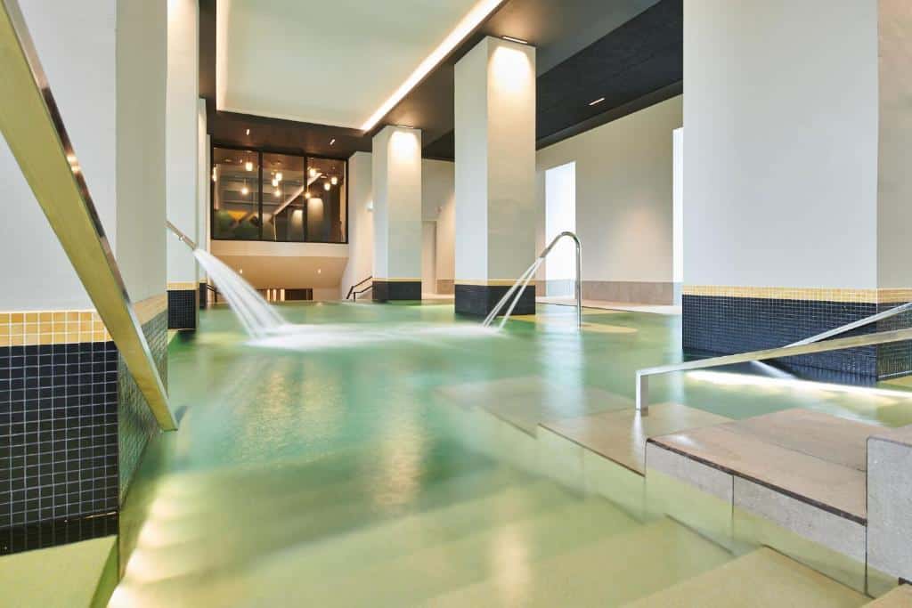 hotel et spa le splendid piscine thermale