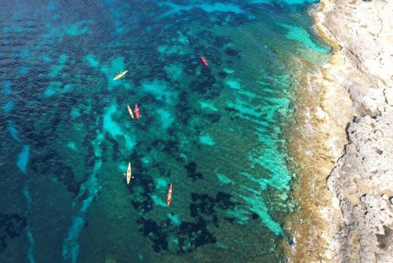 Excursion en kayak à Comino et au Lagon Bleu