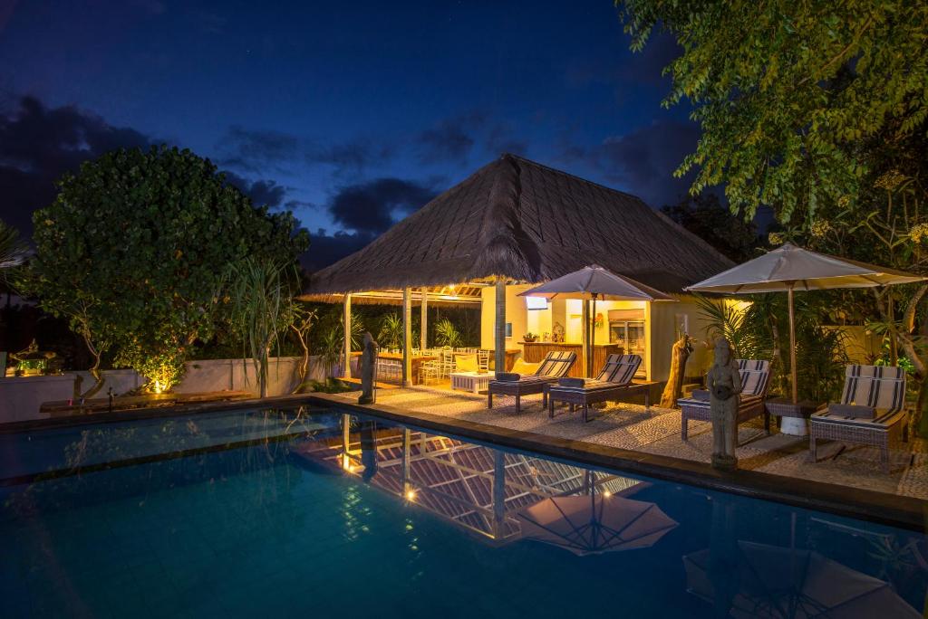 komodo garden piscine