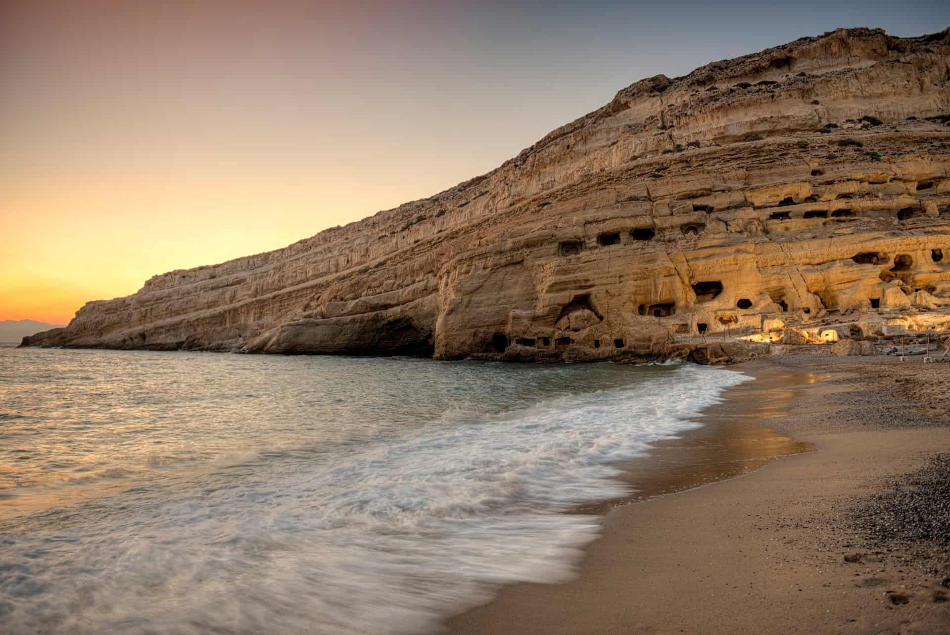 matala grottes crete novembre