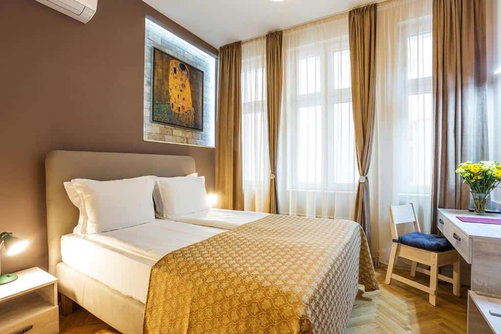 sofia place hotel chambre