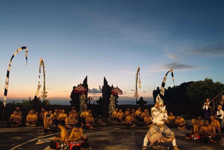 Spectacle de danse Kecak à Tanah Lot