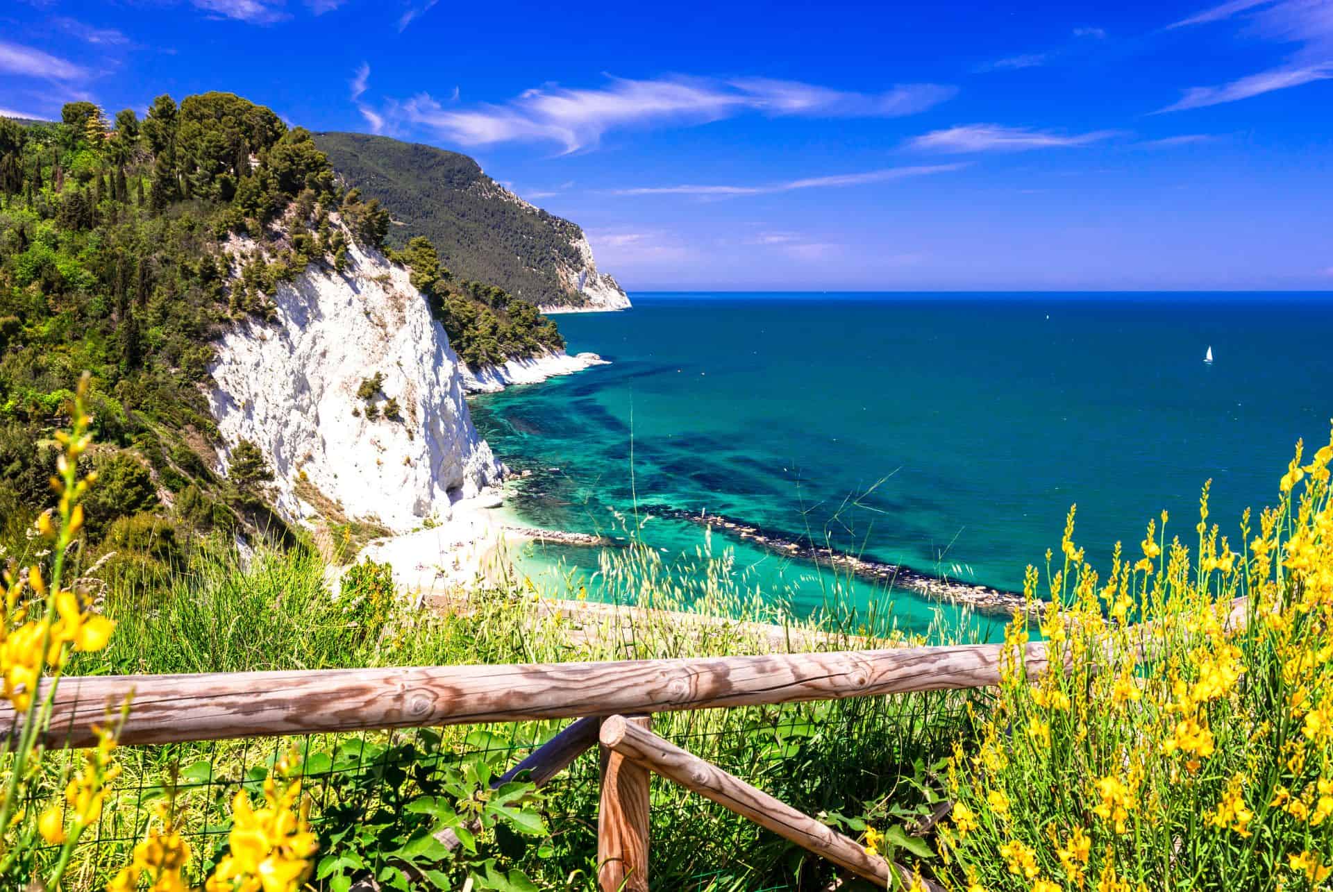 peninsule conero cote adriatique