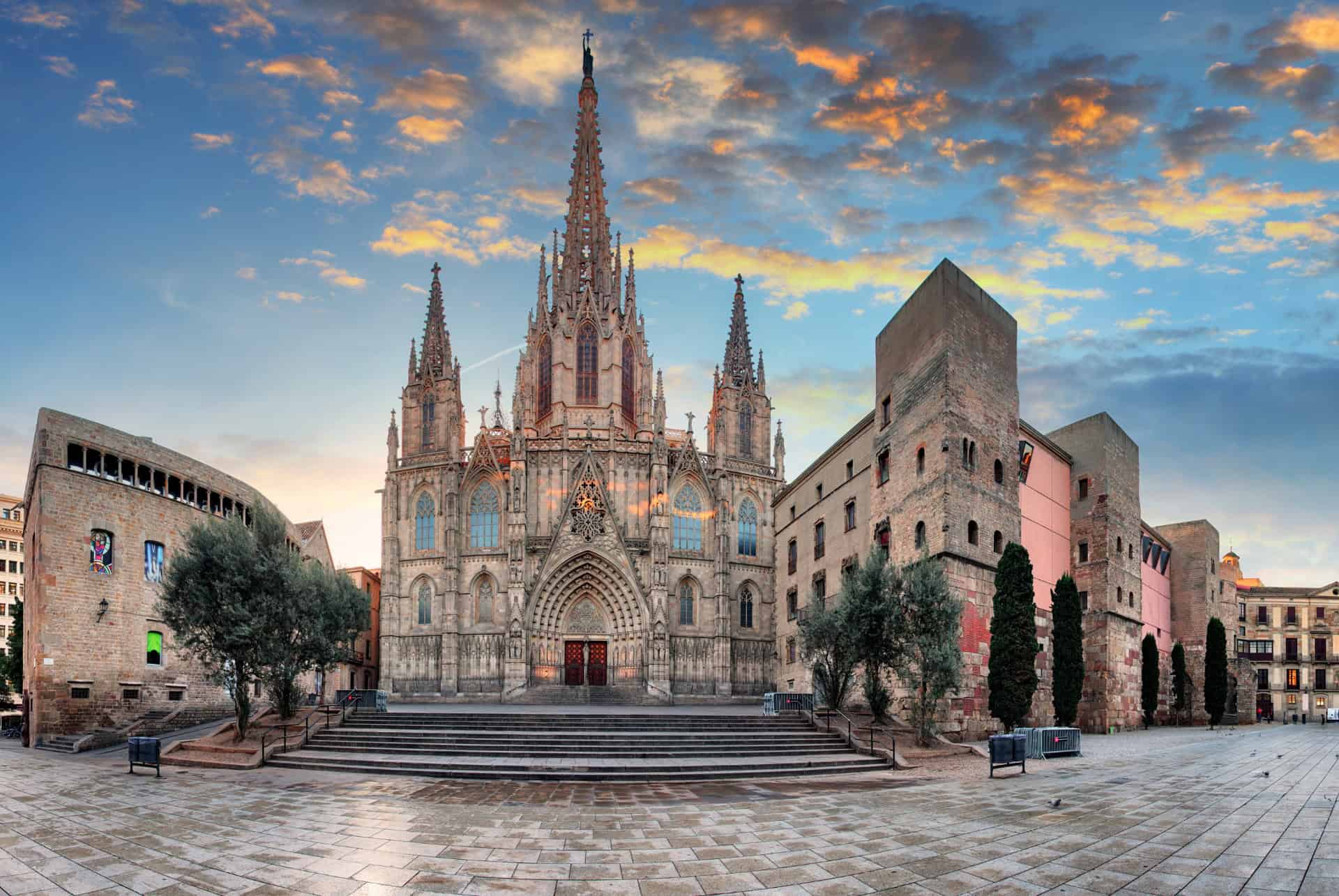cathedrale de la sainte croix barcelone cathedrale de la sainte croix barcelone