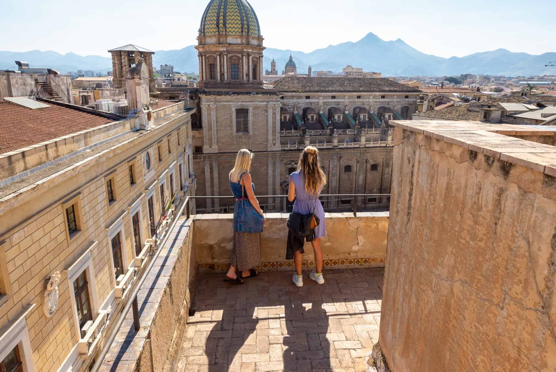 touristes en sicile touristes en sicile en mars