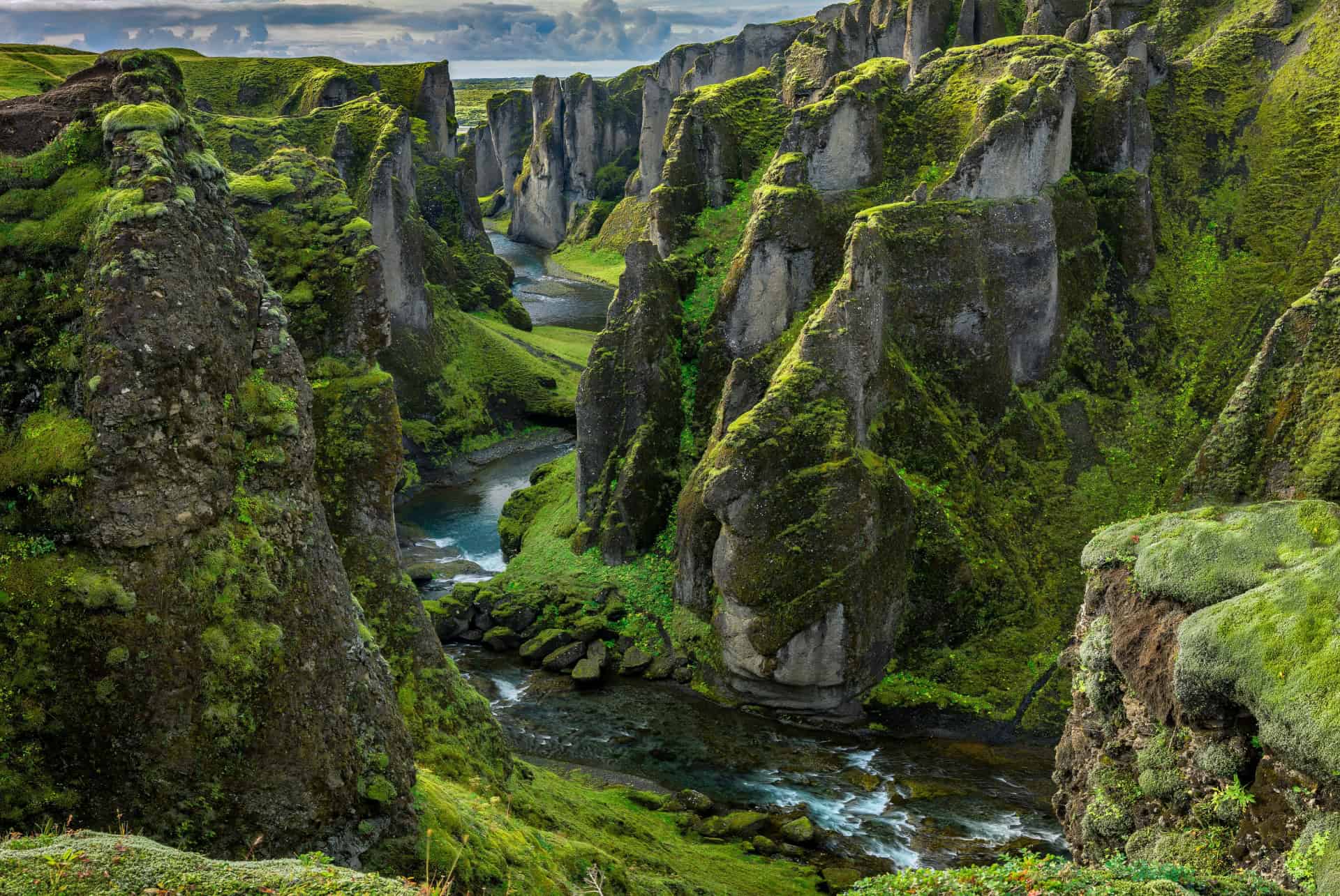 canyon fjadrargljufur islande canyon fjadrargljufur islande